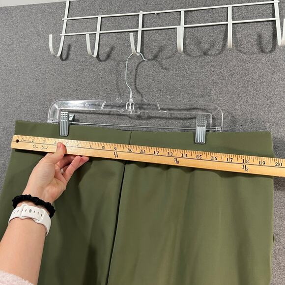 Isaac Mizrahi Live! Superknit Skinny Ankle Pant Fresh Olive, Petite X-Large - Picture 5 of 9